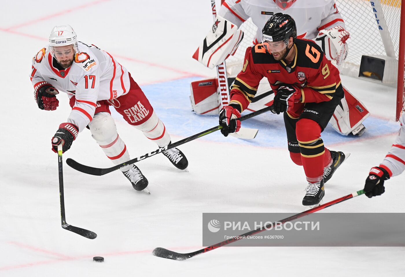 Хоккей. КХЛ. Матч "Авангард" - "Автомобилист" 