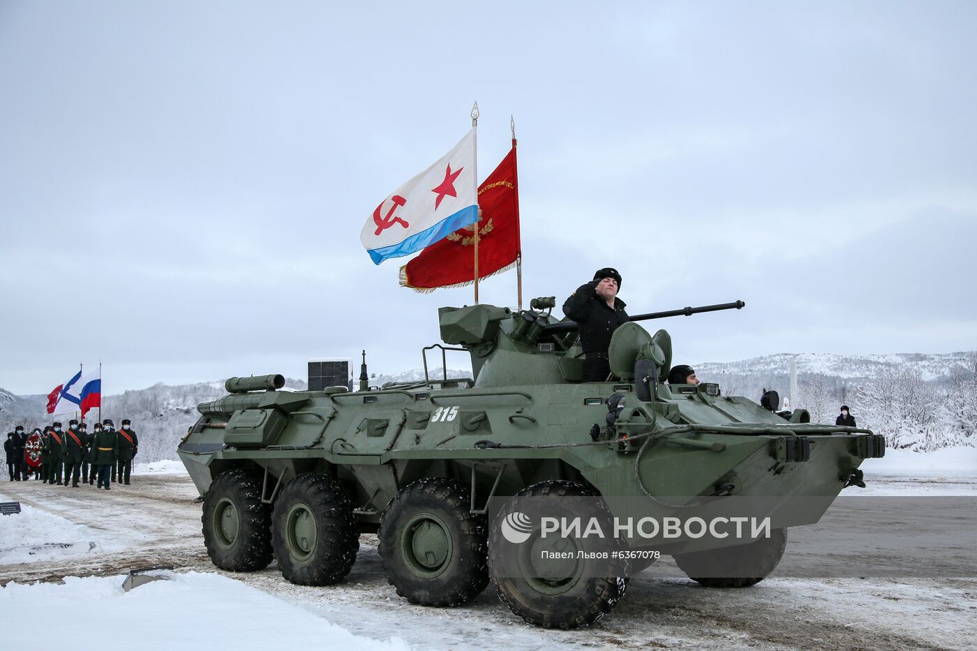 Церемония захоронения останков воинов, погибших при защите Советского Заполярья во время Великой Отечественной войны