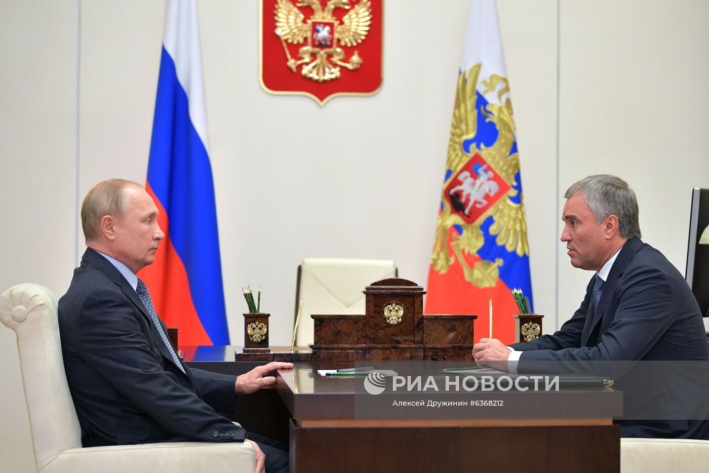 Президент РФ В. Путин встретился со спикером Госдумы РФ В. Володиным