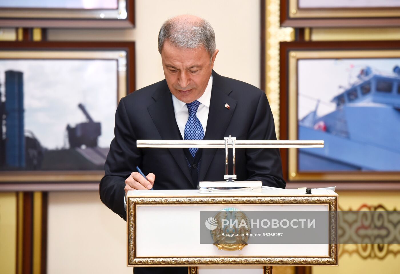 Министр обороны Турции Х. Акар прибыл с визитом в Казахстан