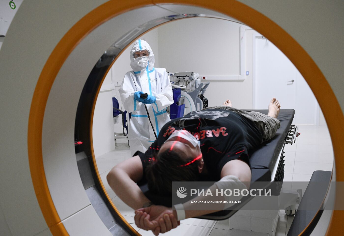 Временный госпиталь COVID-19 в автоцентре "Москва"