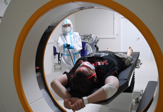 Временный госпиталь COVID-19 в автоцентре "Москва" 