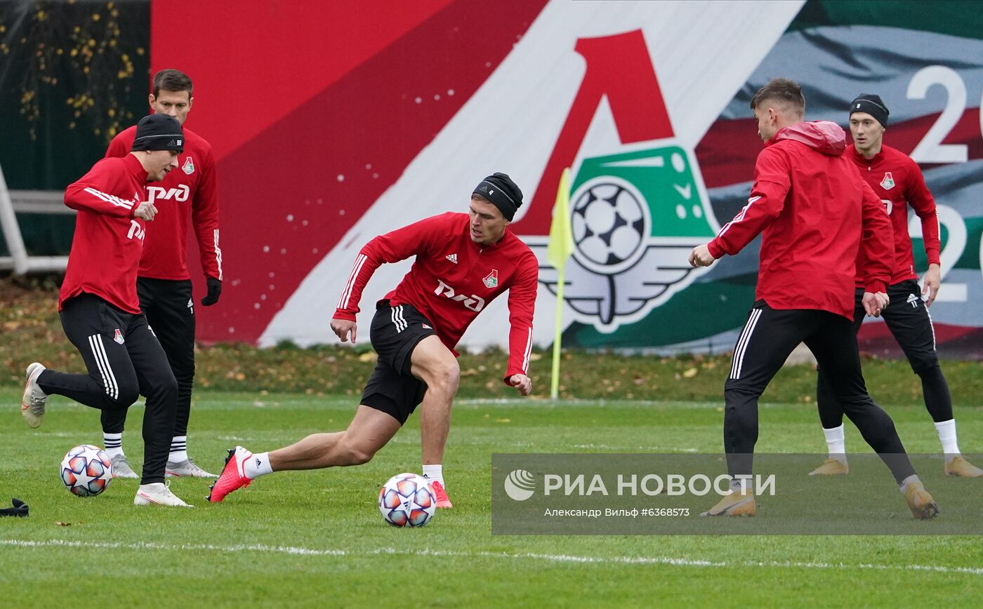 Тренировка ФК "Локомотив" перед матчем Лиги чемпионов с ФК "Бавария"