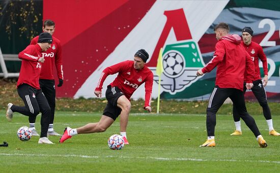 Тренировка ФК "Локомотив" перед матчем Лиги чемпионов с ФК "Бавария"