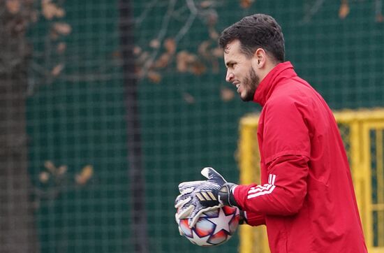 Тренировка ФК "Локомотив" перед матчем Лиги чемпионов с ФК "Бавария"