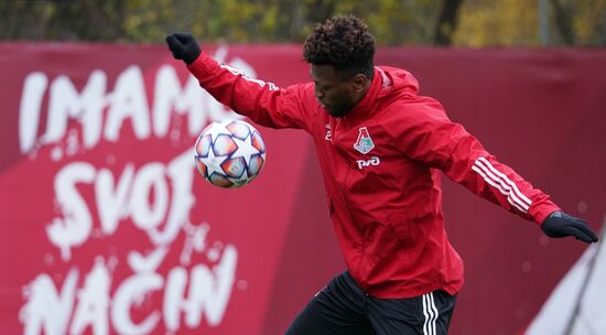 Тренировка ФК "Локомотив" перед матчем Лиги чемпионов с ФК "Бавария"