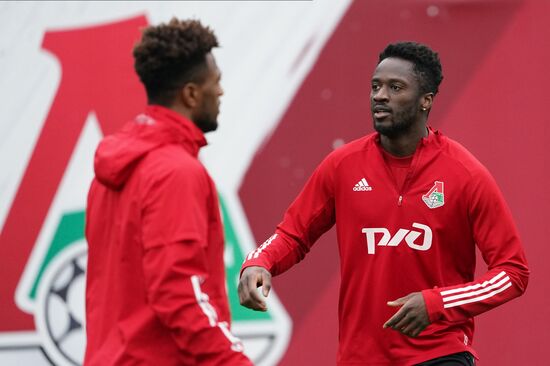 Тренировка ФК "Локомотив" перед матчем Лиги чемпионов с ФК "Бавария"