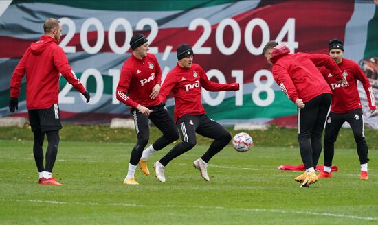 Тренировка ФК "Локомотив" перед матчем Лиги чемпионов с ФК "Бавария"