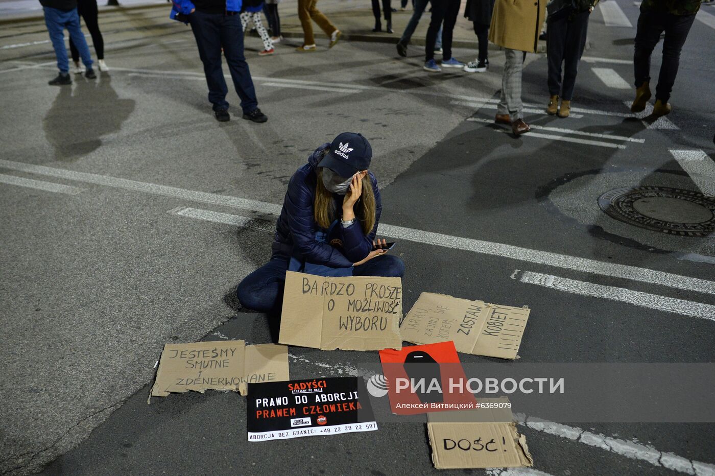 Акция против запрета абортов в Варшаве