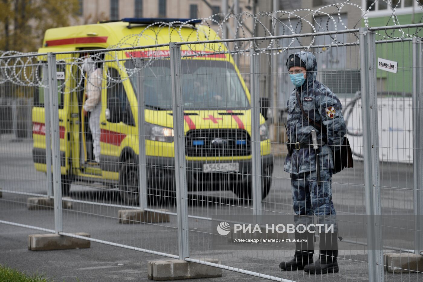 В Санкт-Петербурге возобновил работу временный госпиталь в "Ленэкспо"