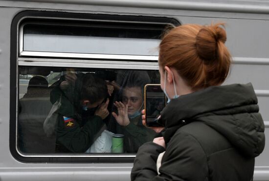 Отправка призывников в Санкт-Петербурге