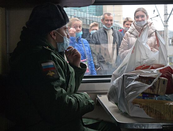 Отправка призывников в Санкт-Петербурге