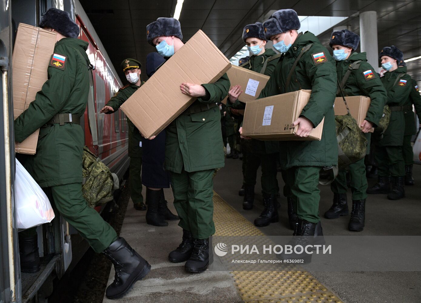 Отправка призывников в Санкт-Петербурге