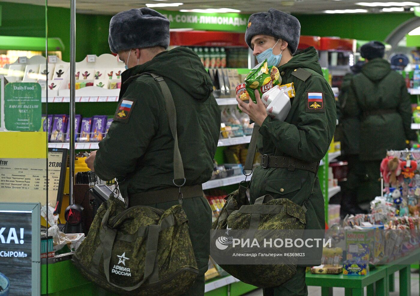 Отправка призывников в Санкт-Петербурге