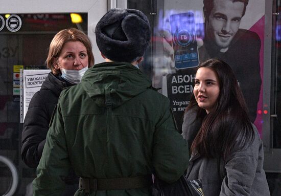 Отправка призывников в Санкт-Петербурге