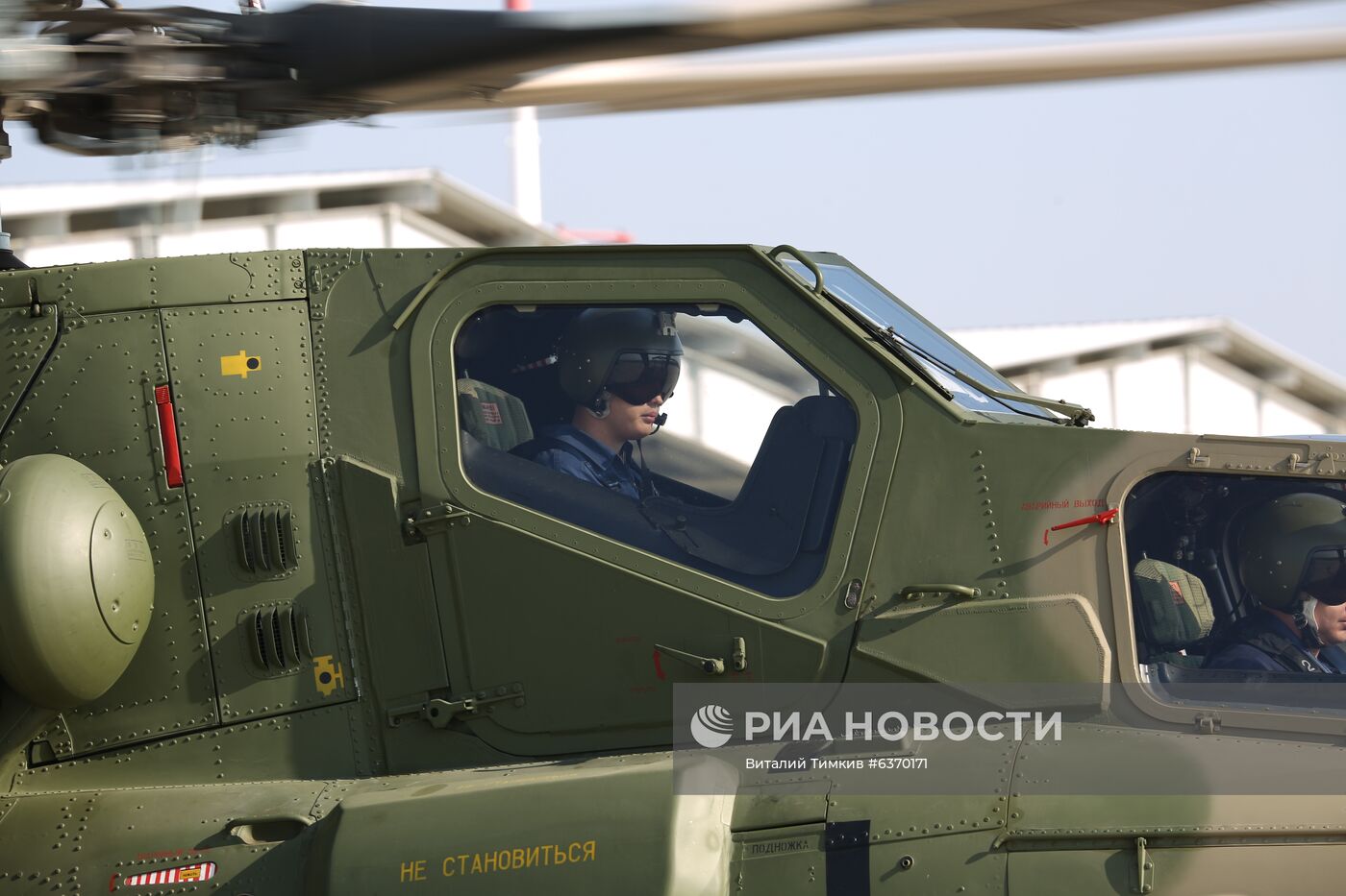 Учебно-тренировочные полеты экипажей армейской авиации ЮВО