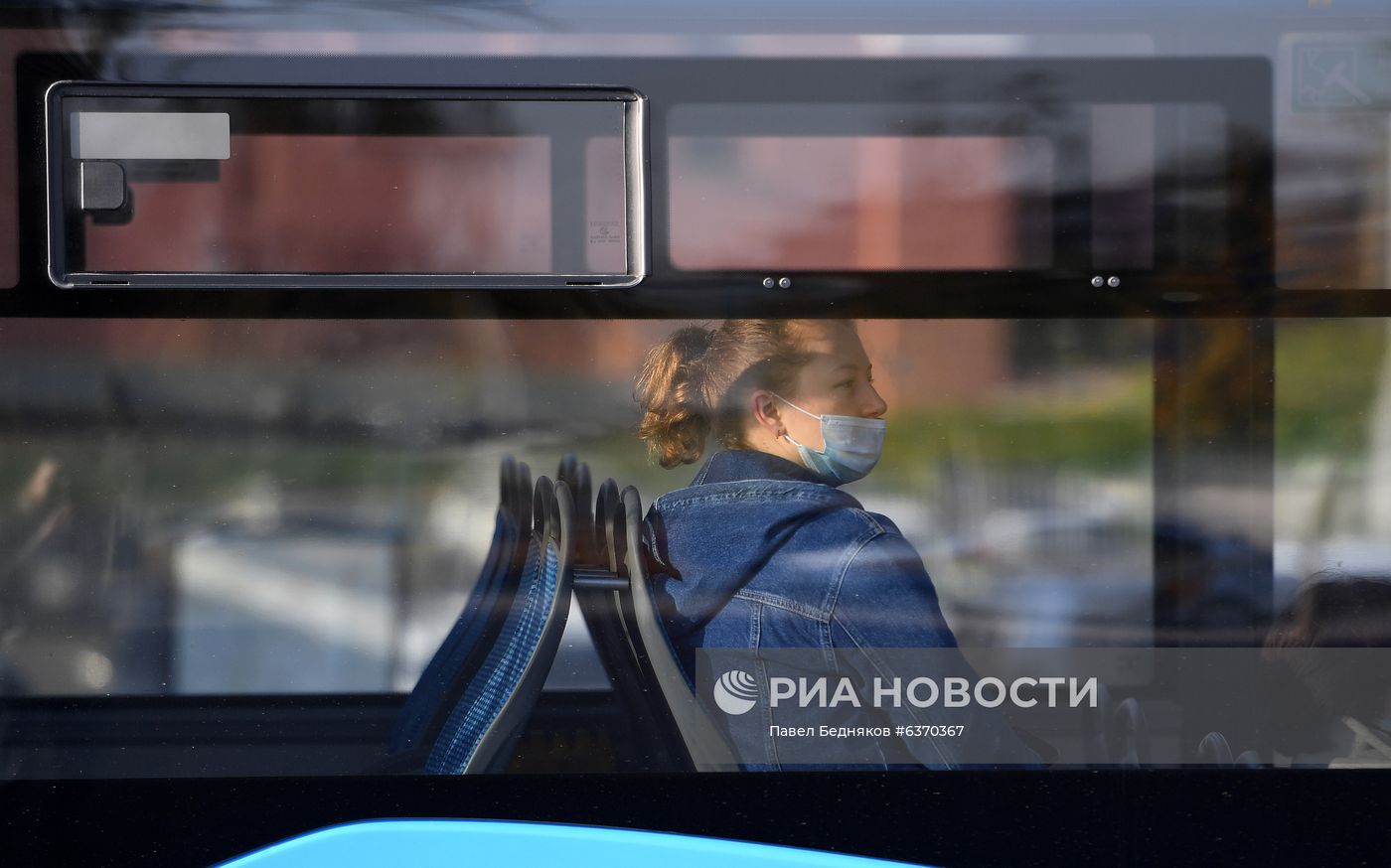 Роспотребнадзор ввел всеобщий масочный режим