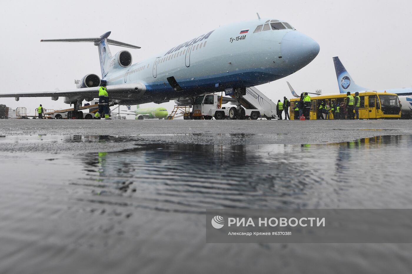 Ту-154 совершил последний в России гражданский полет