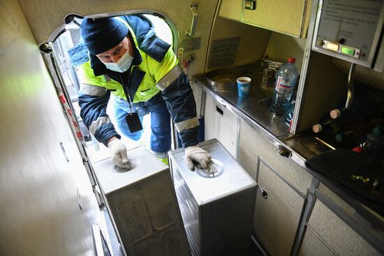 Ту-154 совершил последний в России гражданский полет