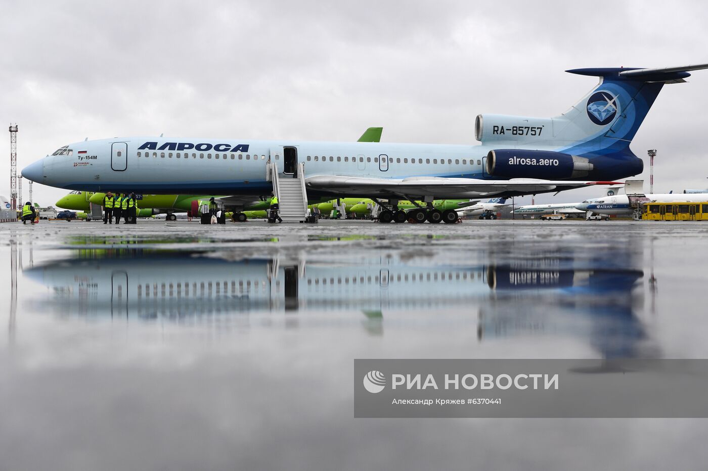 Ту-154 совершил последний в России гражданский полет