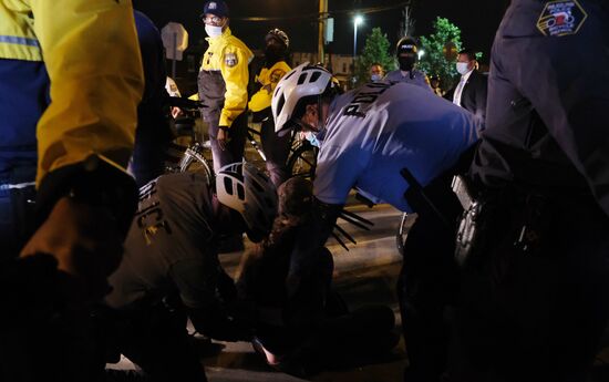 Протесты в Филадельфии