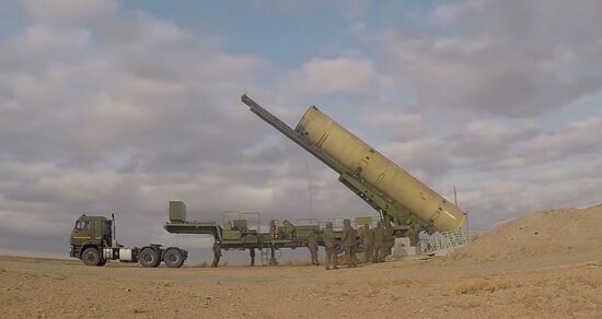 Пуск новой противоракеты системы ПРО на полигоне Сары-Шаган