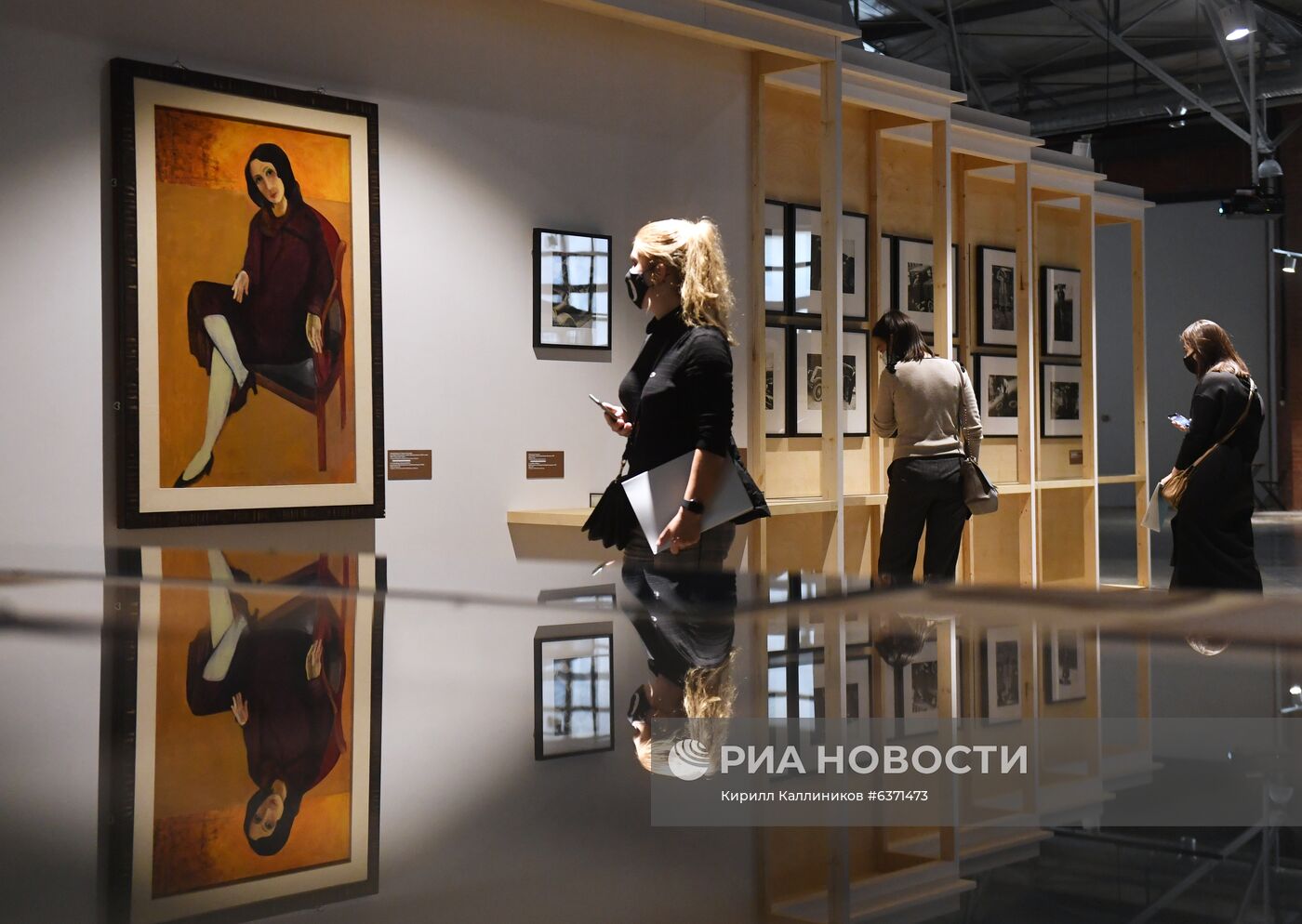 Выставка "Дом для машин. Бахметьевский и другие гаражи" в Москве