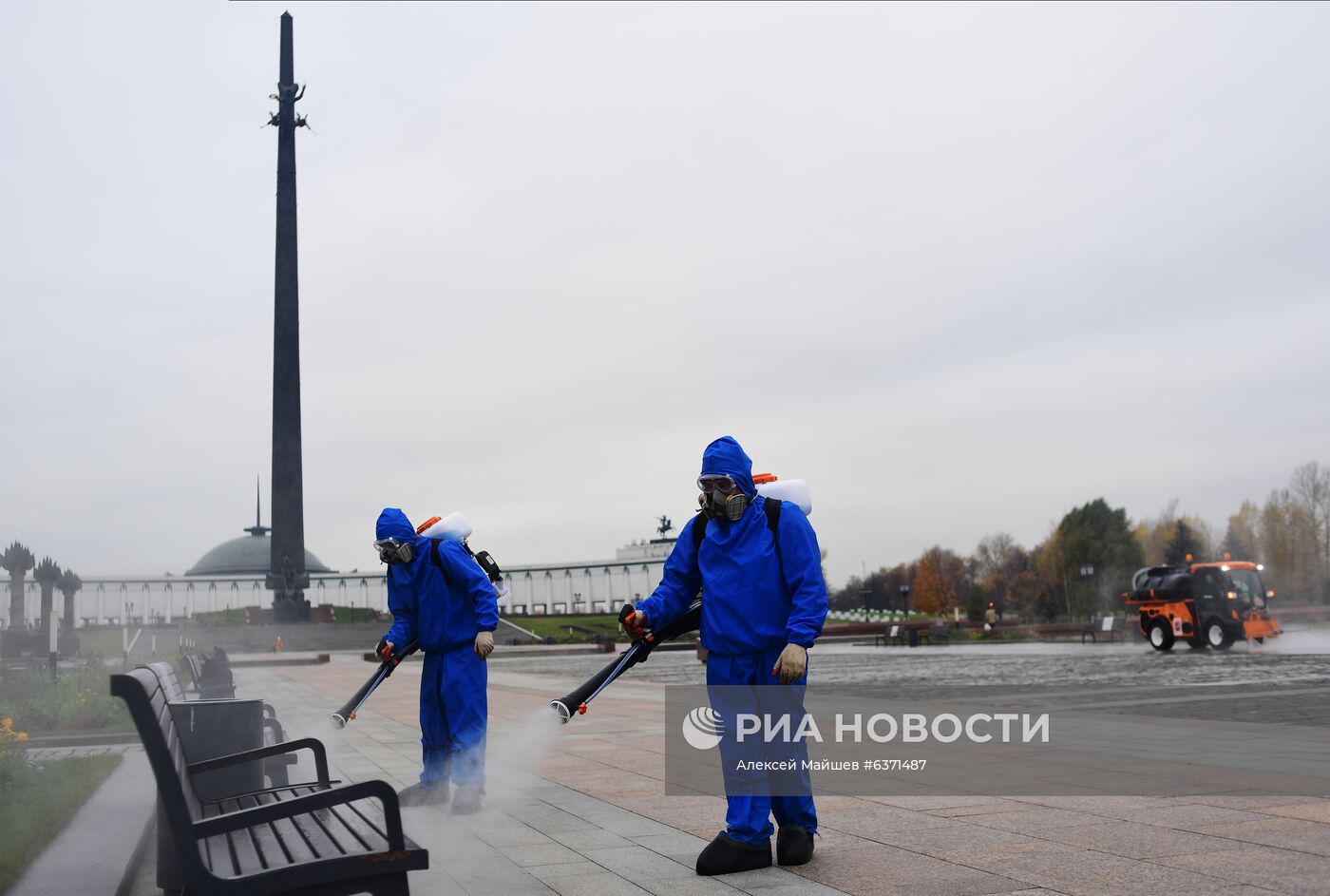 Дезинфекция открытых уличных пространств в Москве 