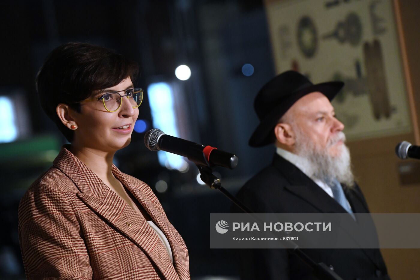 Выставка "Дом для машин. Бахметьевский и другие гаражи" в Москве