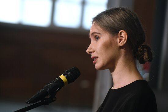 Выставка "Дом для машин. Бахметьевский и другие гаражи" в Москве