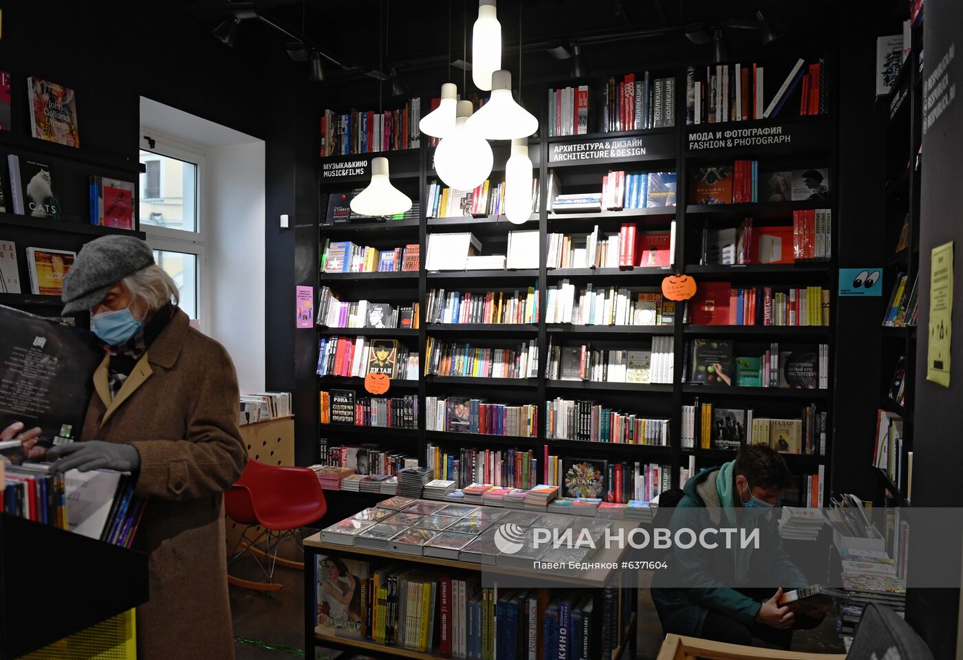 Сеть книжных магазинов "Республика" объявлена банкротом из-за пандемии коронавируса