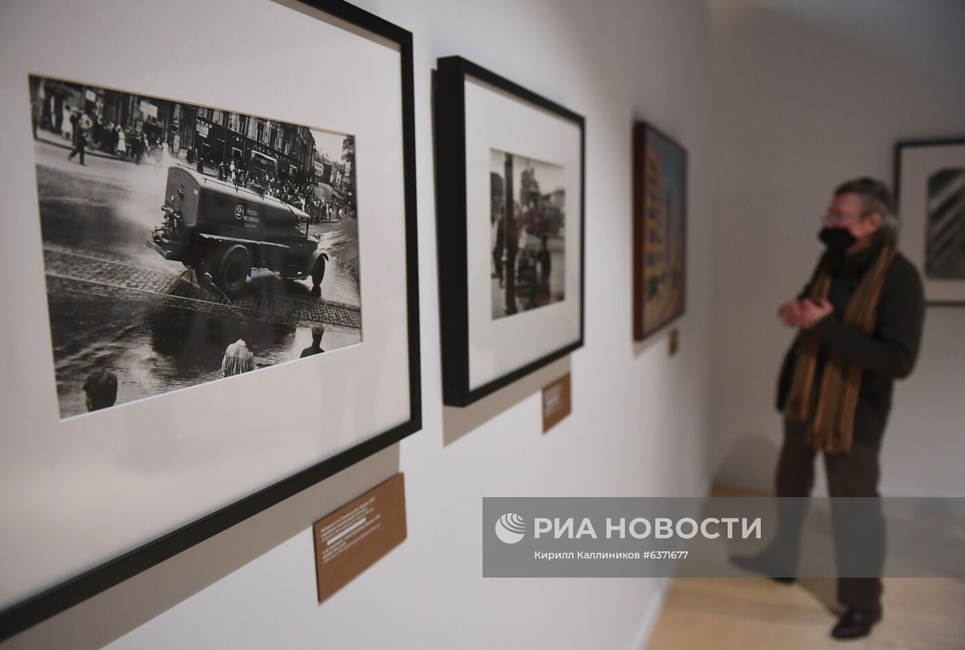 Выставка "Дом для машин. Бахметьевский и другие гаражи" в Москве