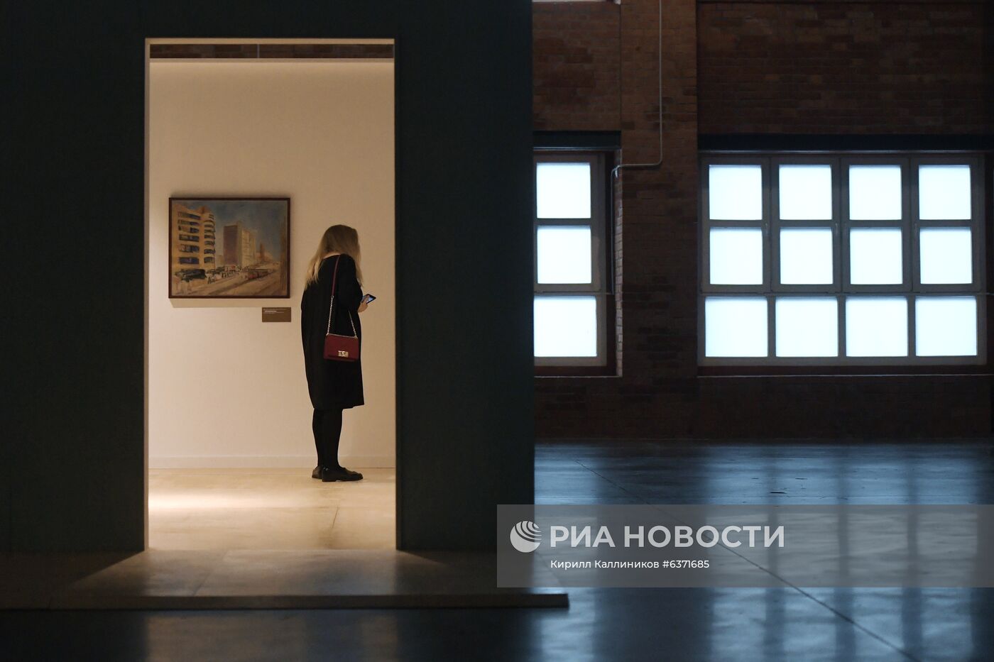 Выставка "Дом для машин. Бахметьевский и другие гаражи" в Москве