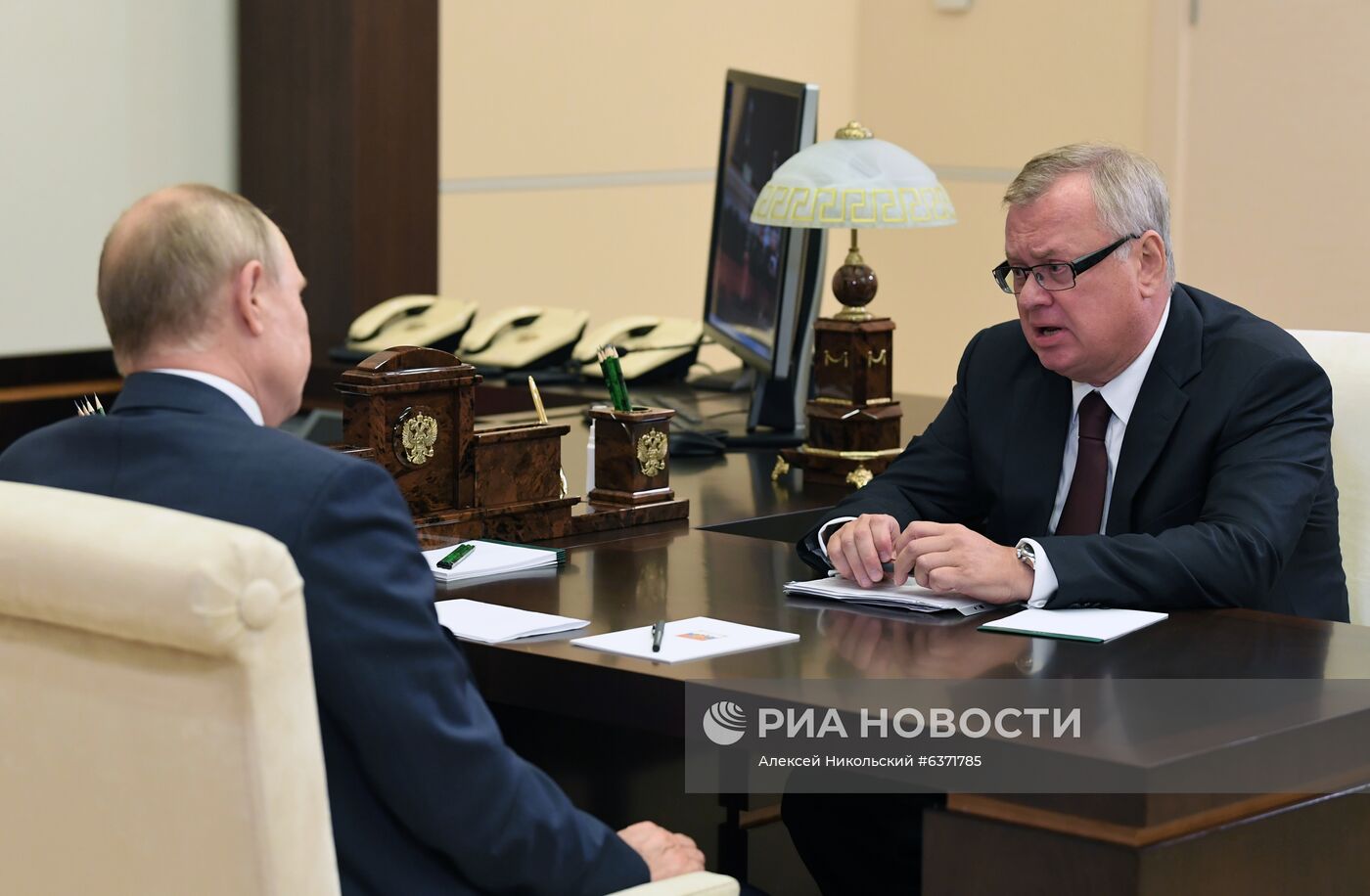 Рабочая встреча президента РФ В. Путина с председателем правления ВТБ А. Костиным