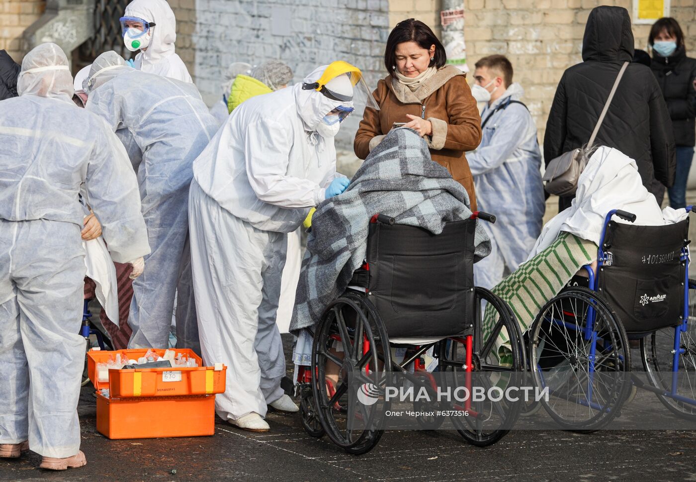 Последствия взрыва в больнице в Челябинске