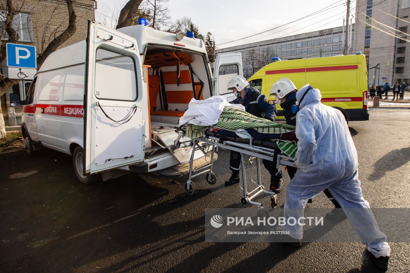 Последствия взрыва в больнице в Челябинске