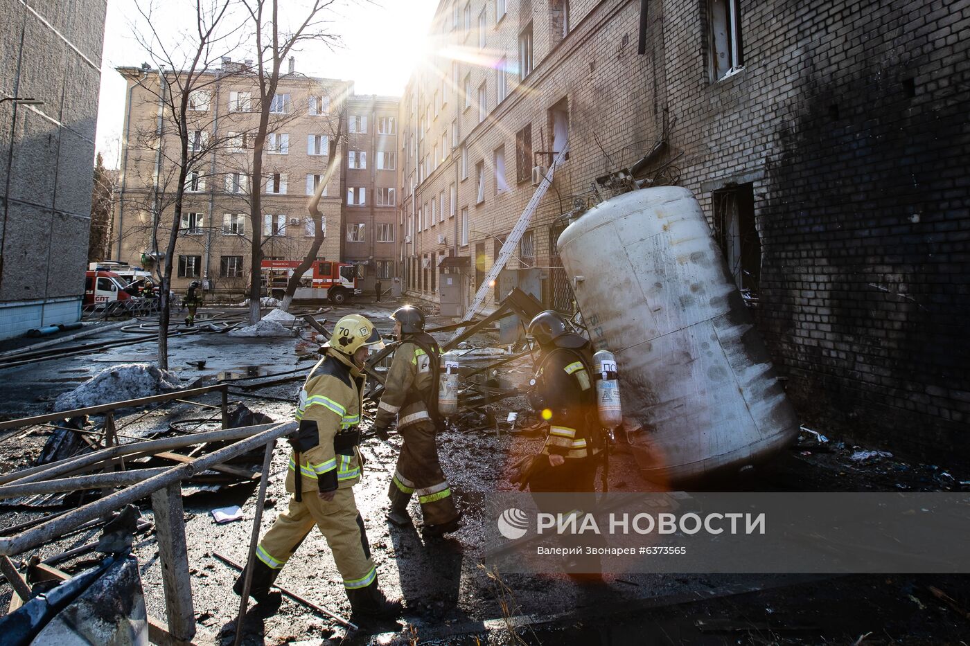 Последствия взрыва в больнице в Челябинске