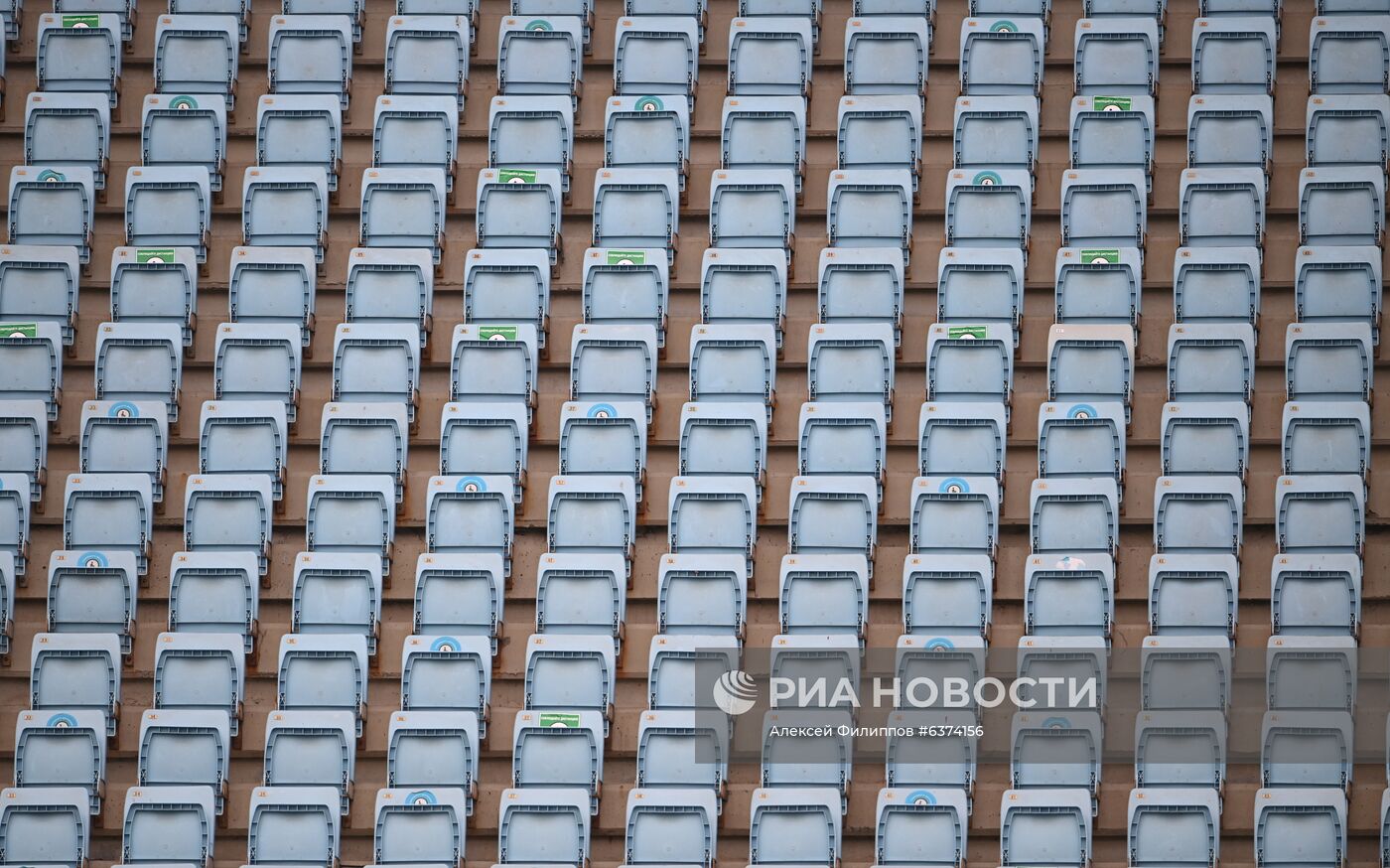 Футбол. РПЛ. Матч "Химки" - "Зенит"