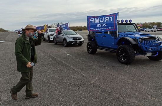 Автопробег сторонников Трампа в Нью-Йорке