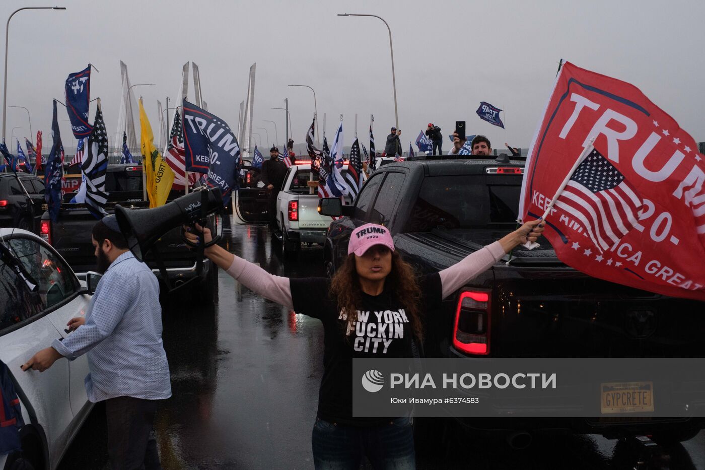 Автопробег сторонников Трампа в Нью-Йорке