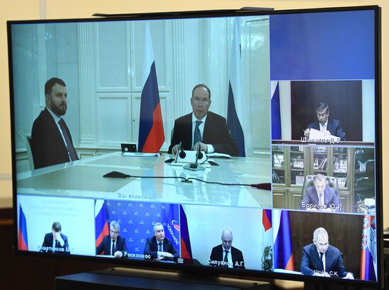 Президент РФ В. Путин провел совещание по финансированию и развитию космической отрасли