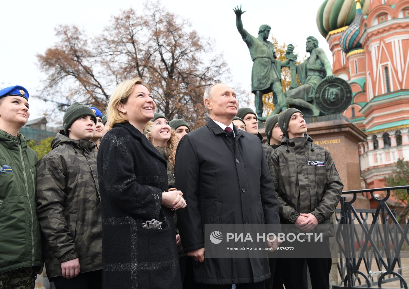 Президент РФ В. Путин принял участие в торжествах по случаю Дня народного единства