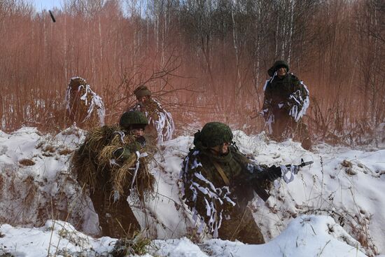 Подготовка разведчиков в Новосибирском высшем военном командном училище