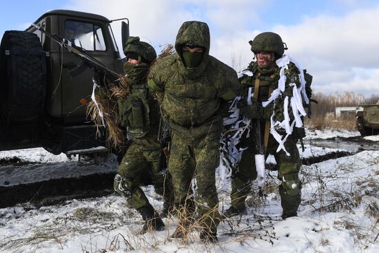 Подготовка разведчиков в Новосибирском высшем военном командном училище