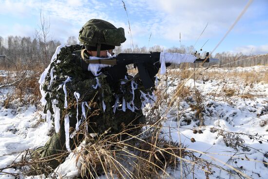 Подготовка разведчиков в Новосибирском высшем военном командном училище