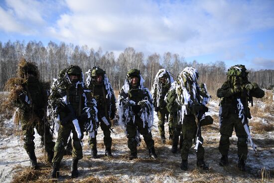 Подготовка разведчиков в Новосибирском высшем военном командном училище