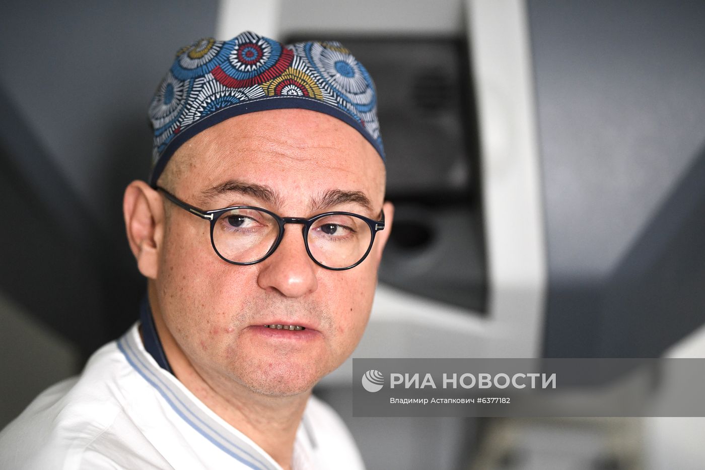 Операция с применением робота-хирурга в ГКБ №50