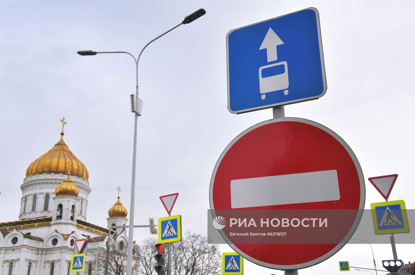 В Москве с 7 ноября водителям запретят проезд по всем выделенным полосам