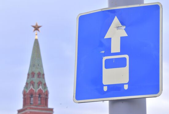 В Москве с 7 ноября водителям запретят проезд по всем выделенным полосам