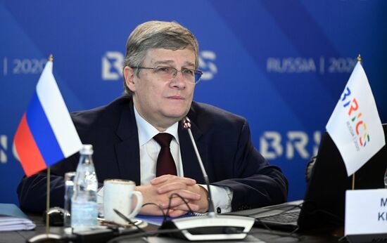 Заседание шерп/су-шерп стран БРИКС. День второй